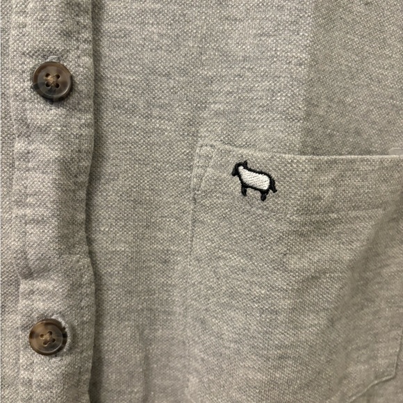 Peau de Loup Grey Button up - Picture 8 of 10